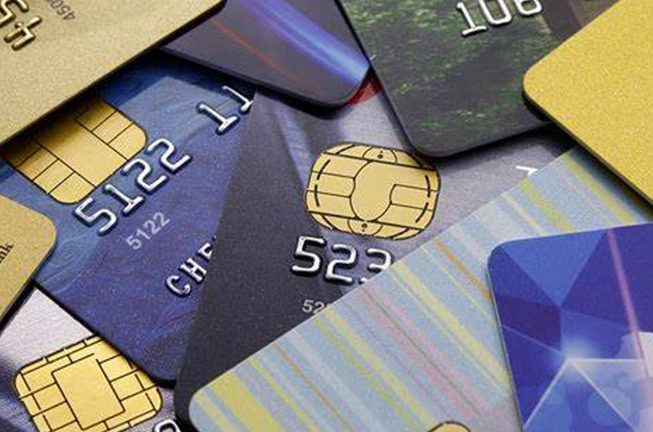 Read Reviews When Choosing Credit Cards